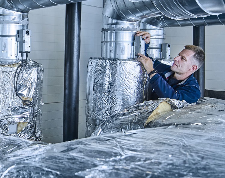 Servicetekniker til ventilationsservice